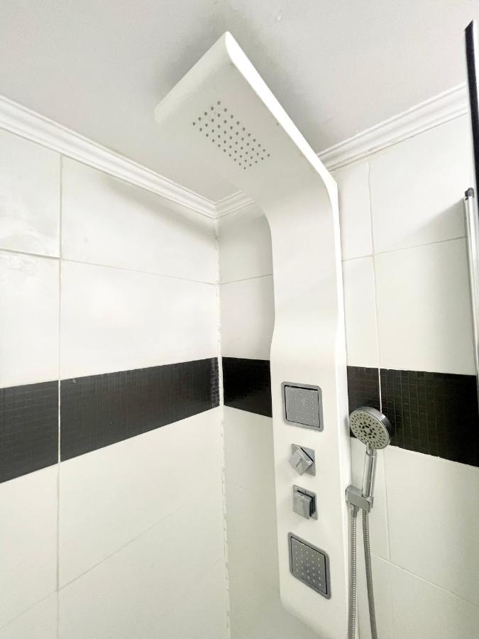 White 2 Apartment Bucureşti Ngoại thất bức ảnh