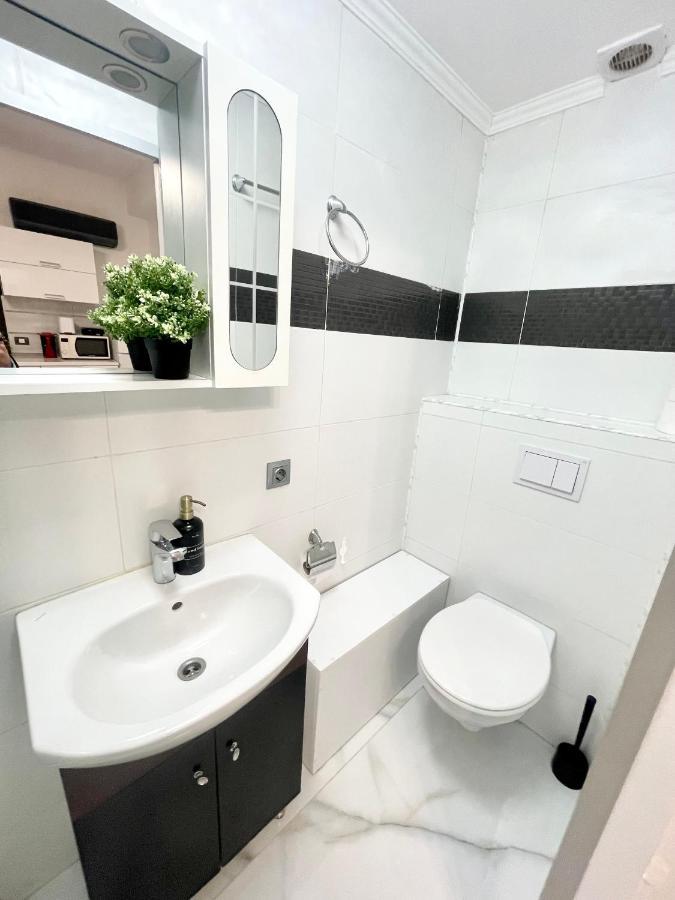 White 2 Apartment Bucureşti Ngoại thất bức ảnh